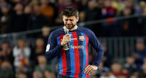 بيكيه: من سيرحل الآن؟ غادرت برشلونة ولم يستطع التعاقد مع لاعبين جدد